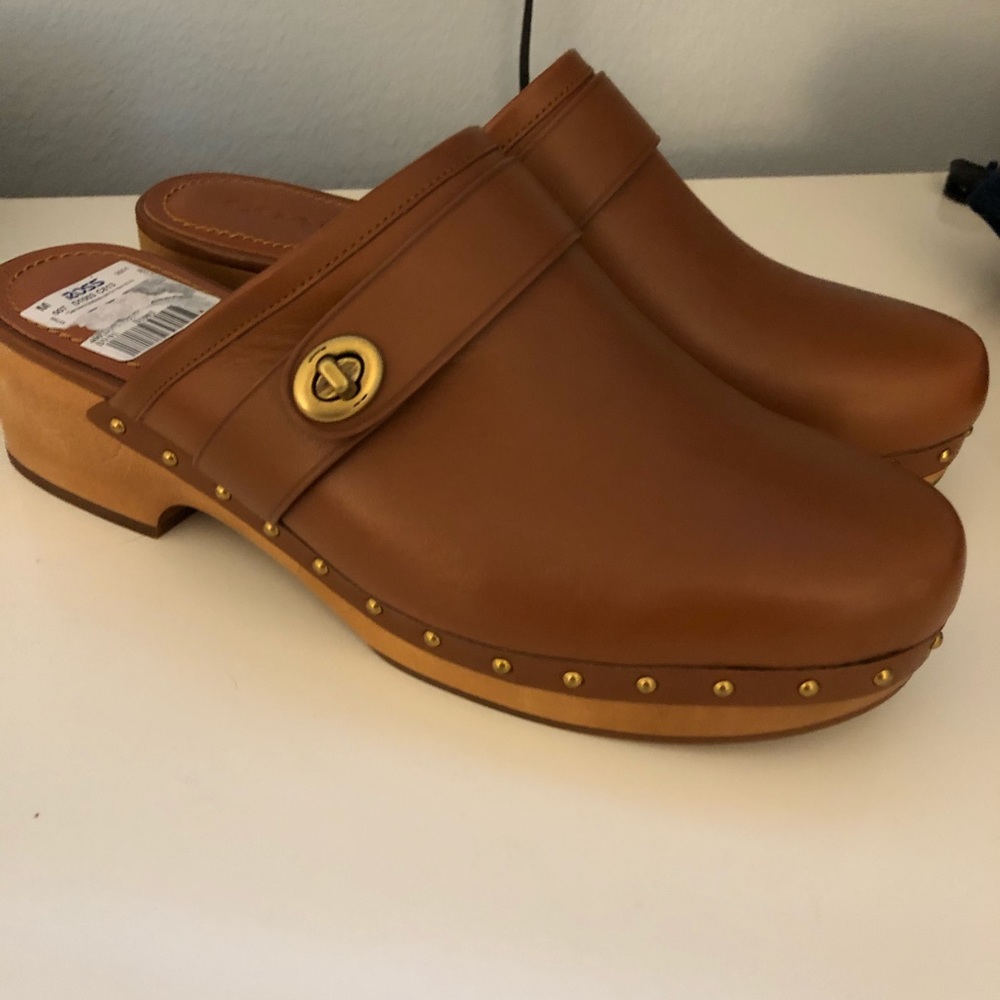 Coach leather clogs (11)